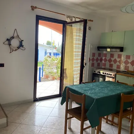Vakantiehuis Villetta A 50 Metri Dal Mare *